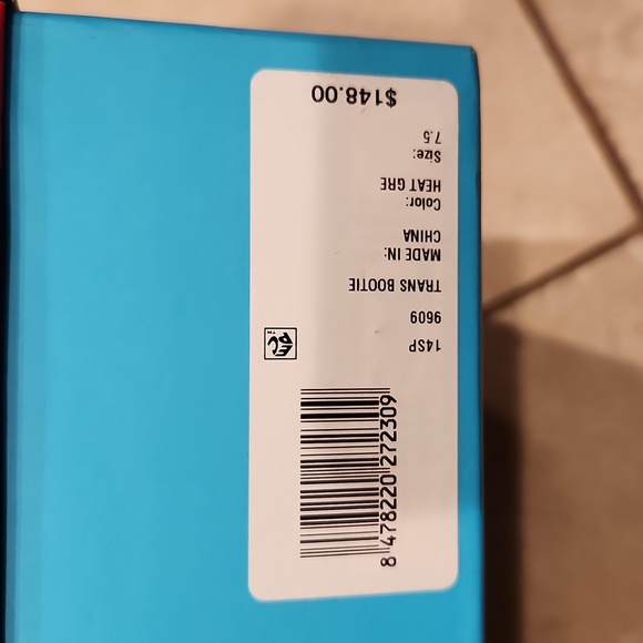 C Wonder Grey Suede booties Size 7.5 - Picture 5 of 5